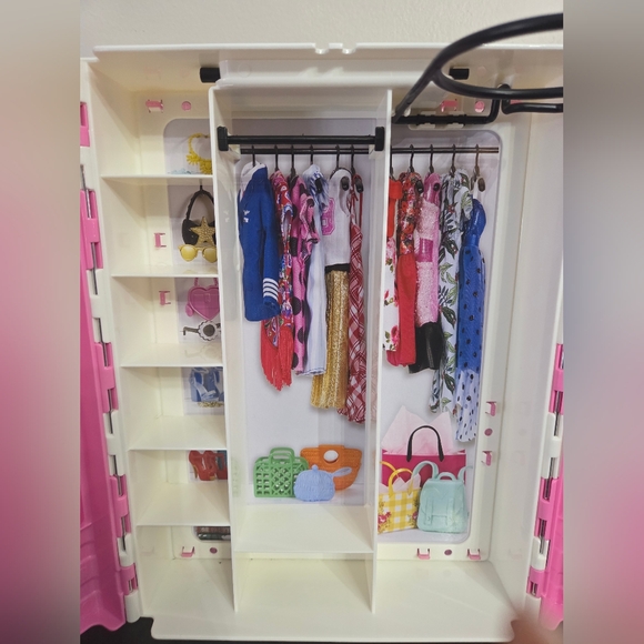 Barbie Pink Closet Organizer - Picture 3 of 5